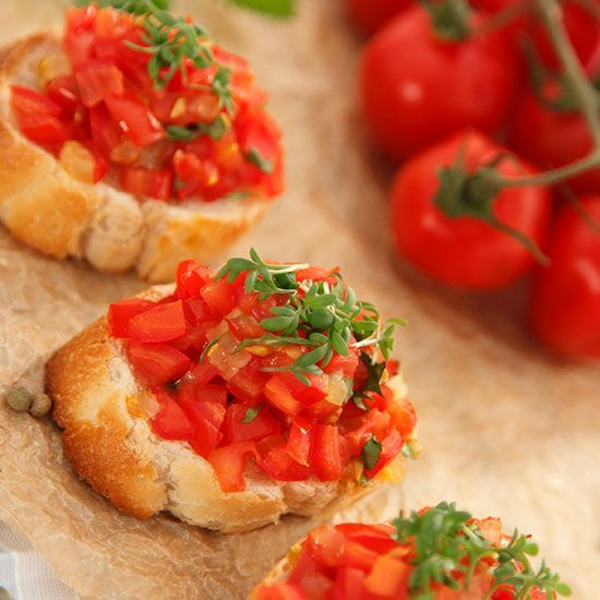 TOMATO AND OLIVE BRUSCHETTA